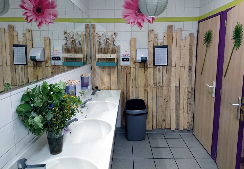Public toilets in France