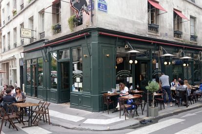 Paris cafe