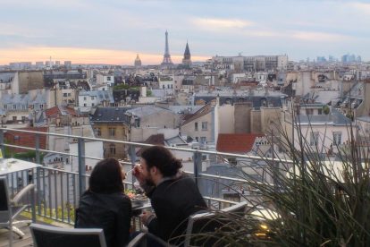 couple in Paris