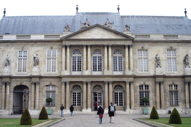 Les Archives Museum