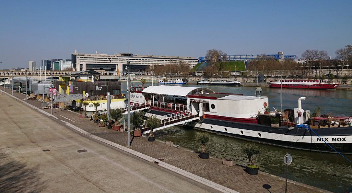peniches on the Seine