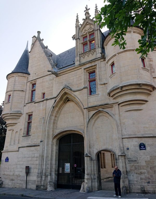 Hotel de Sens
