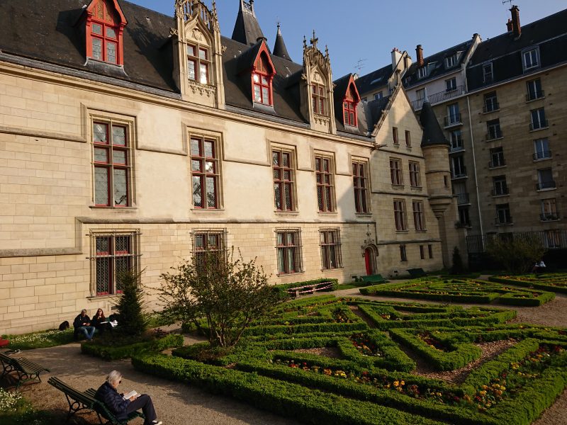Hôtel de Sens garden