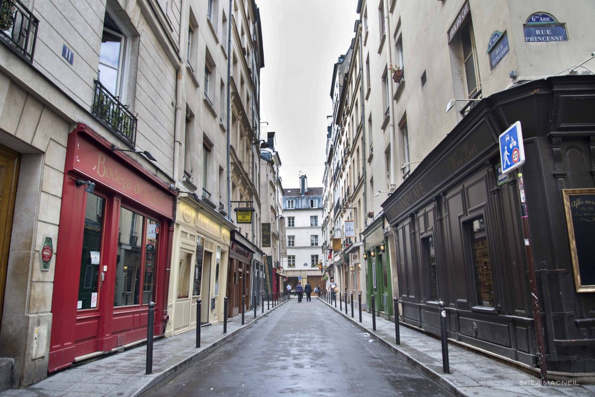 Paris street scene