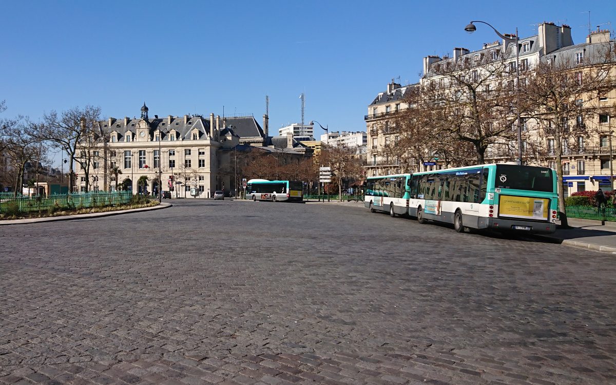 bus at Place d'Italie