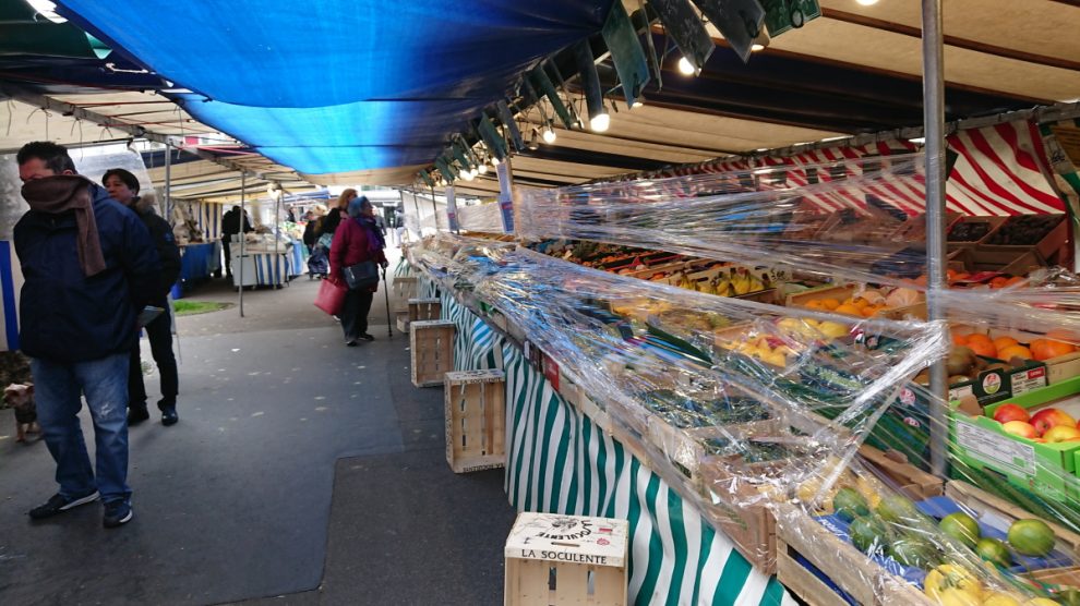 open air food market under Covid19