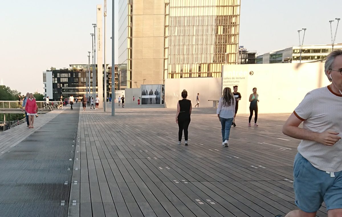 running at Bibliotheque