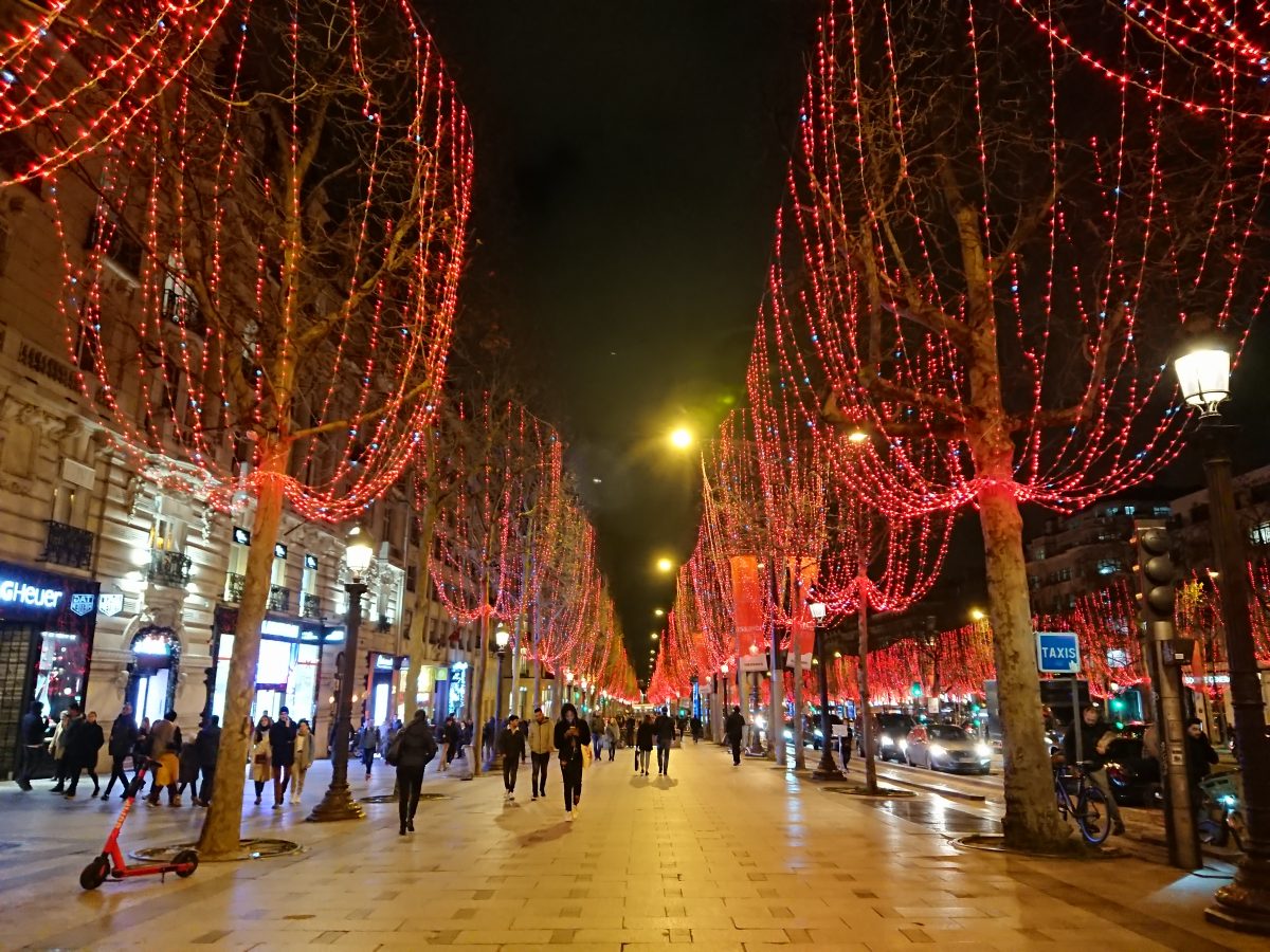 Holiday lights Champs Elysées