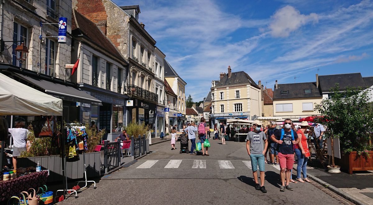 masked at the market