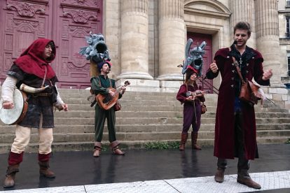 Les Mystères du Vieux Paris Troupe