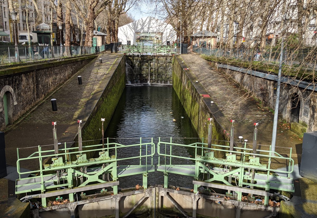 PAsserelle es Douanes