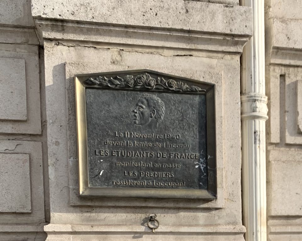 plaque commemorating the protests of November 11, 1940