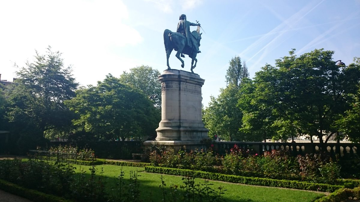 Statue of Etienne Marcel