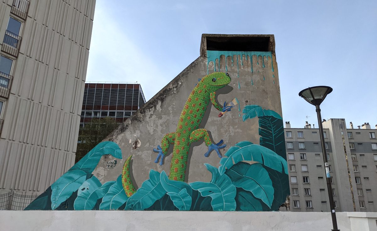 A cute lizard by the street artist known as LOUYZ