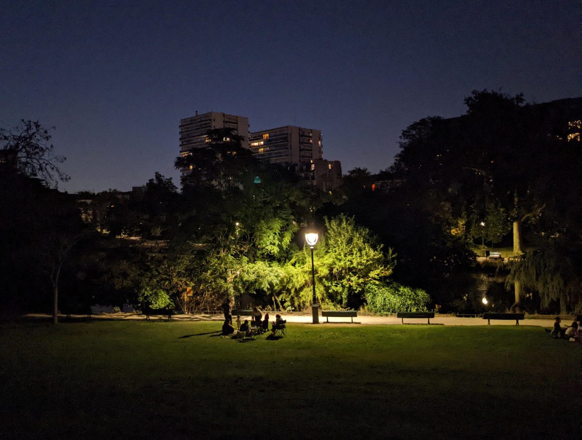 PArc Montsouris at night