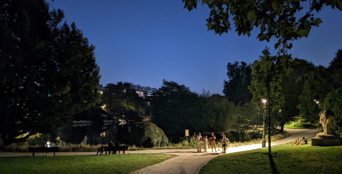 Parc Montsouris at night