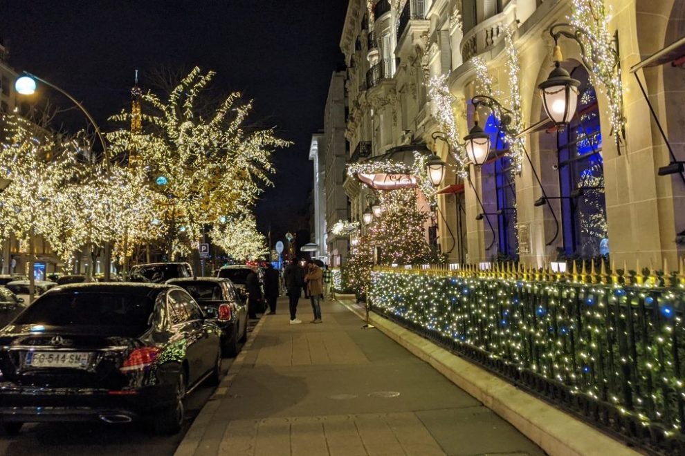 Ave Montaigne Christmas