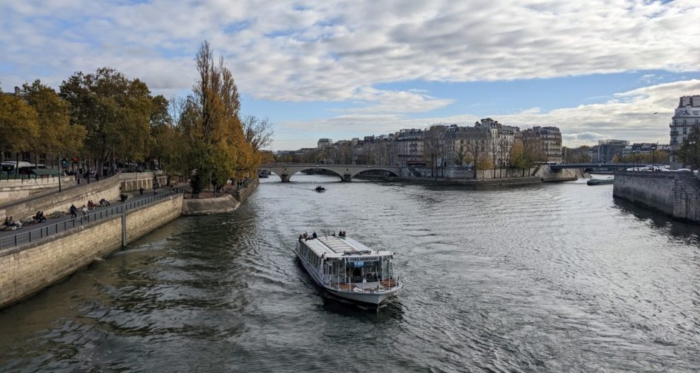 Boat on the Seine