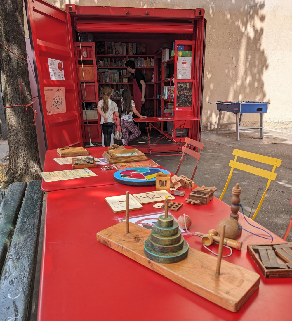 Game area for kids on Paris Plages Canal Saint Martin