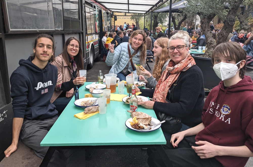 Meeting up with friends at Ground Control 
