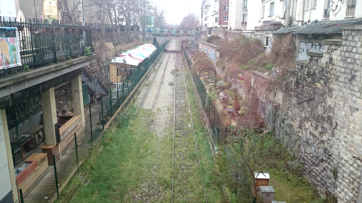 Le REcyclerie view over the Petite Ceinture