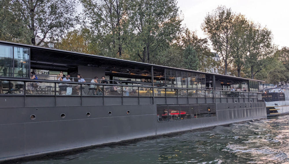 Le Son de la Terre from the Seine