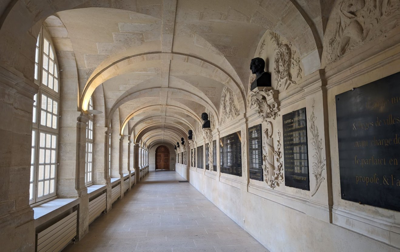 Memorial of fallen military medical units in Val-de-Grâce's former Clositers