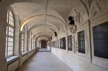 Memorial of fallen military medical units in Val-de-Grâce's former Clositers