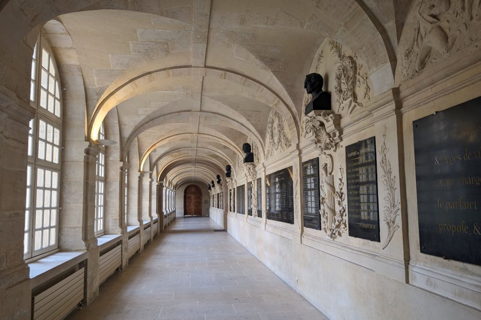 Memorial of fallen military medical units in Val-de-Grâce's former Clositers
