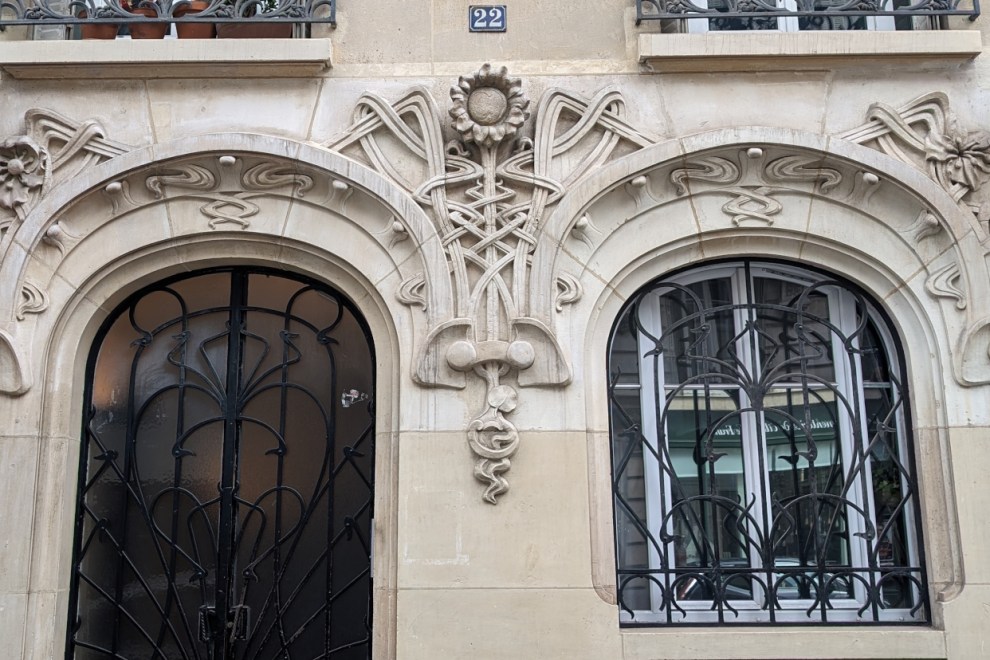 Art Nouveau Rue Trousseau