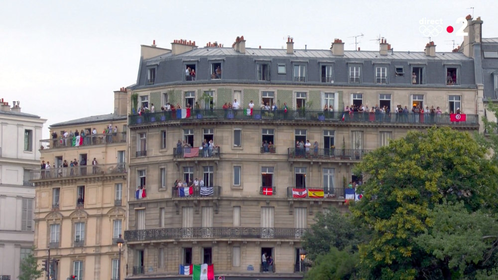 Spectators on Parisian balconies