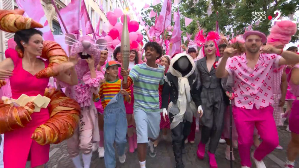 Croissants and rats....très Parisien.