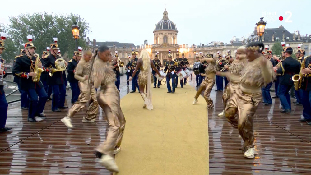 The Republican Guard captain shakes his stuff