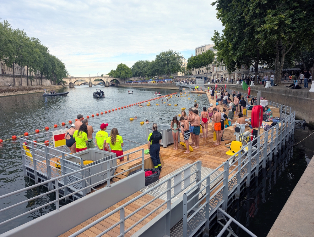 Swimming spot on the Seine