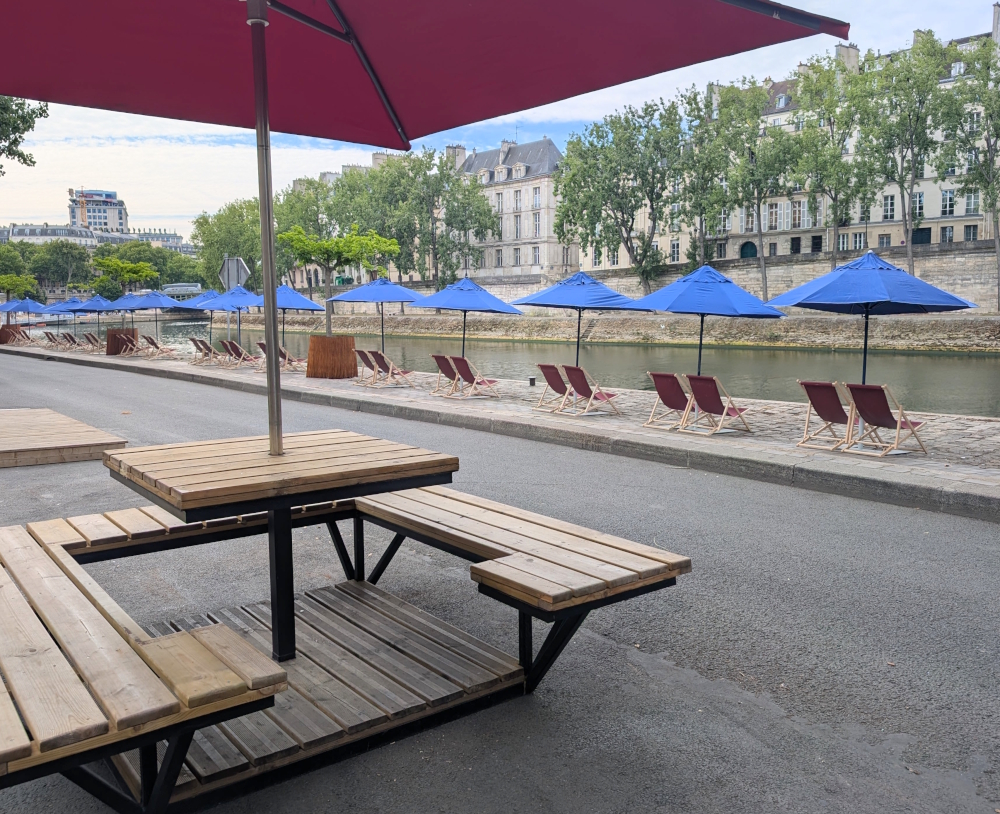 Picnic tables at Paris Plages