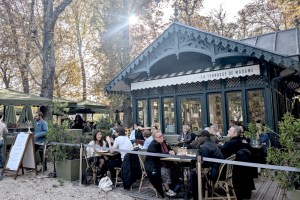 Café in Luxembourg Gardens