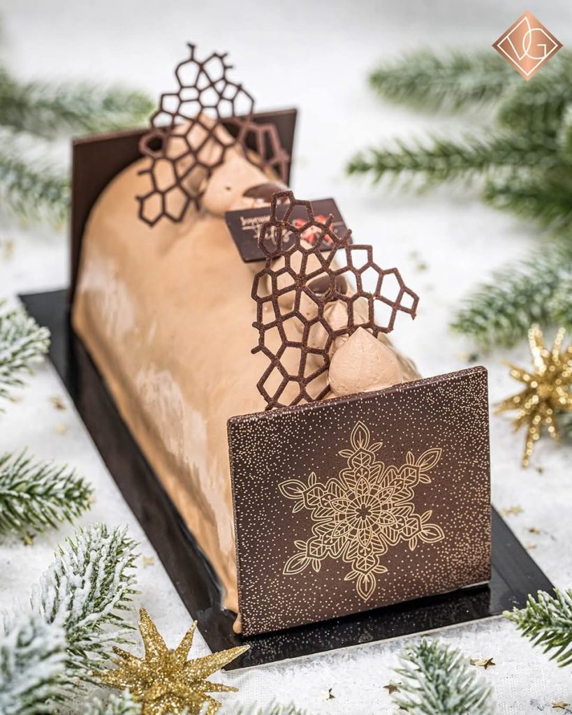 Bûche de Noël at VG Patisserie